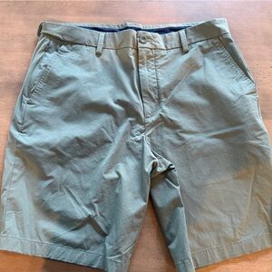 Vineyard Vines Sage green Flat Front Shorts